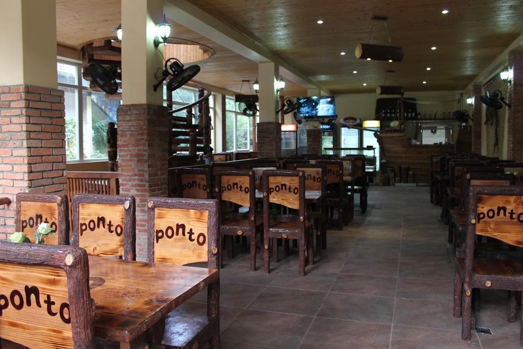 Ponto Hotel 코불레티 외부 사진