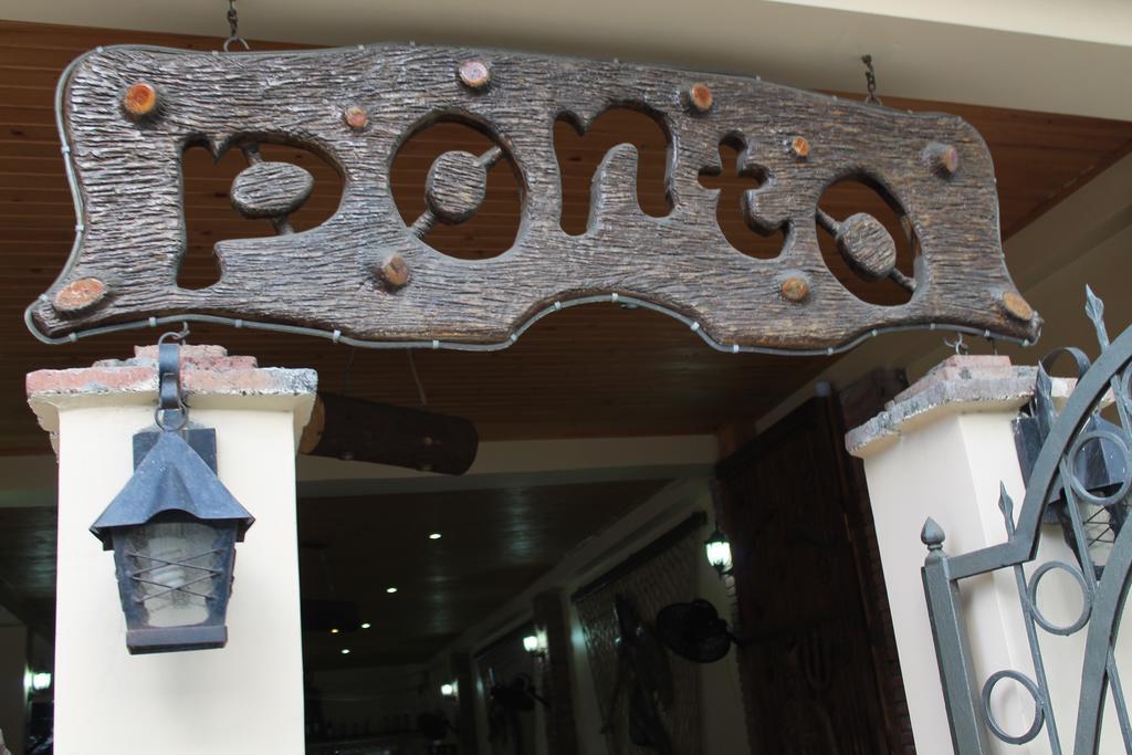 Ponto Hotel 코불레티 외부 사진