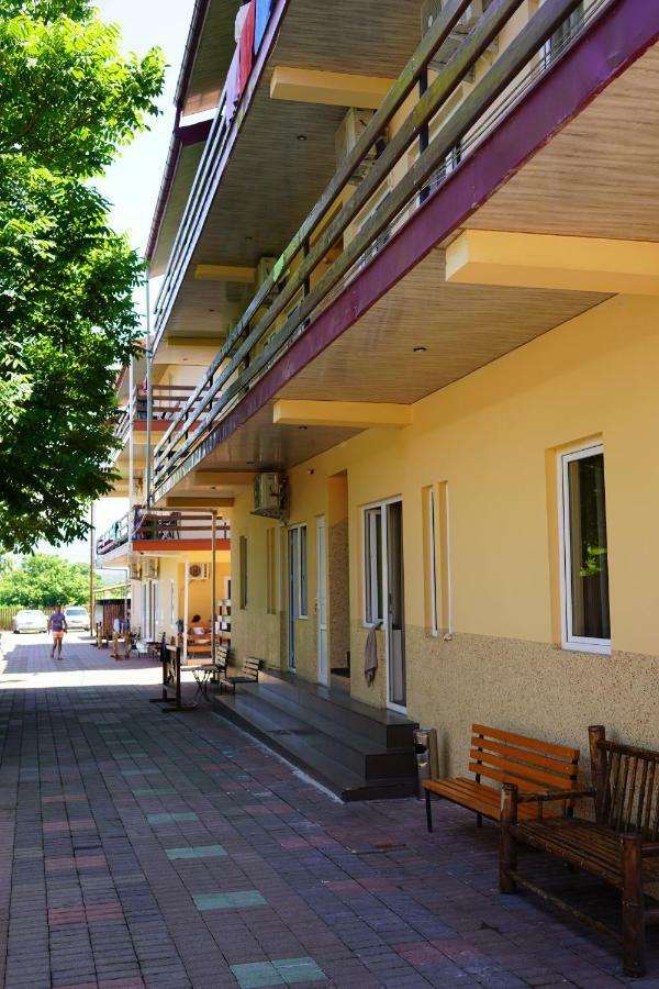 Ponto Hotel 코불레티 외부 사진