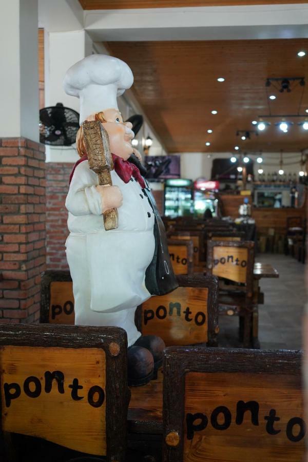 Ponto Hotel 코불레티 외부 사진